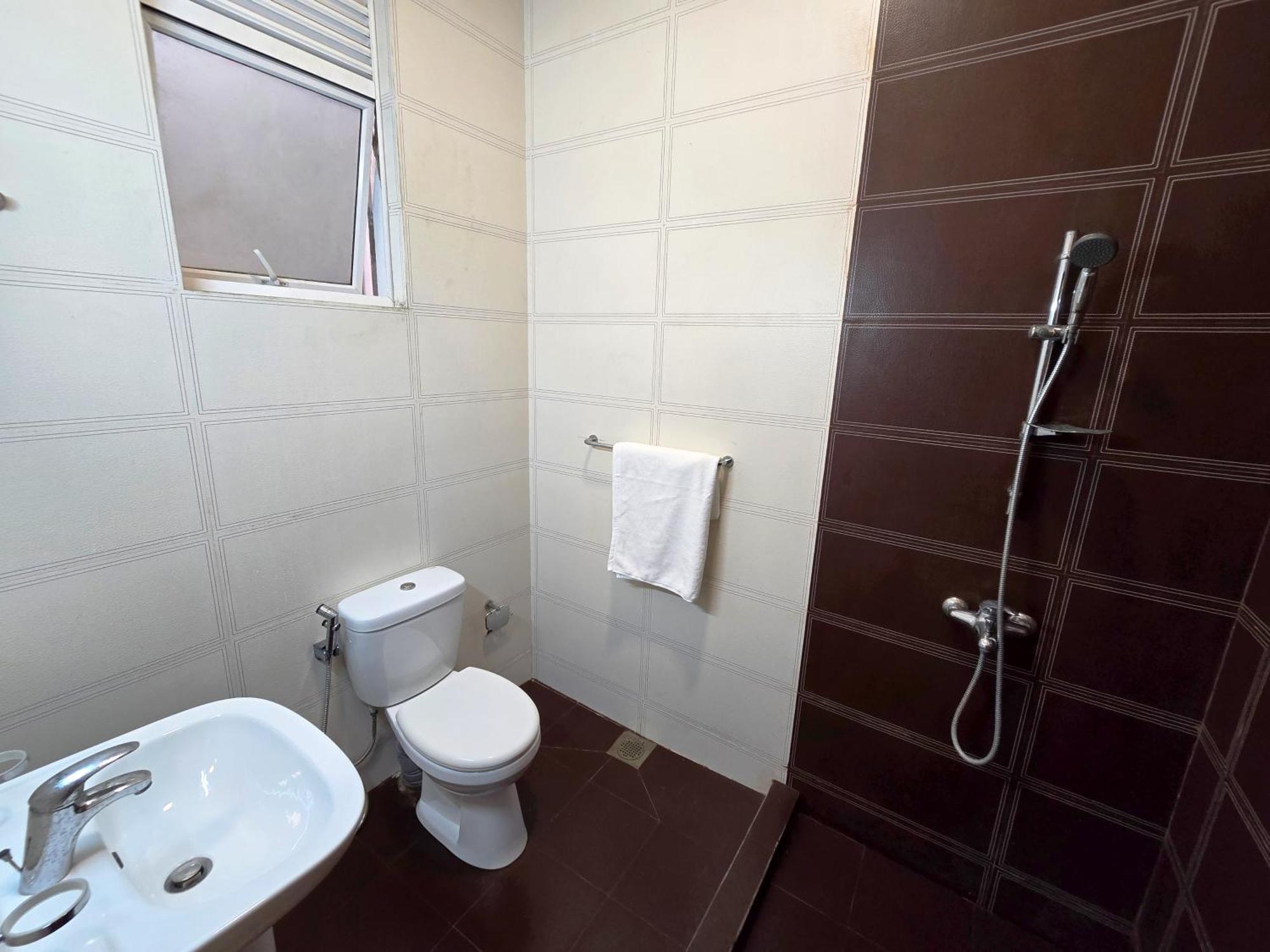 Hotel Marutham キリノッチ エクステリア 写真